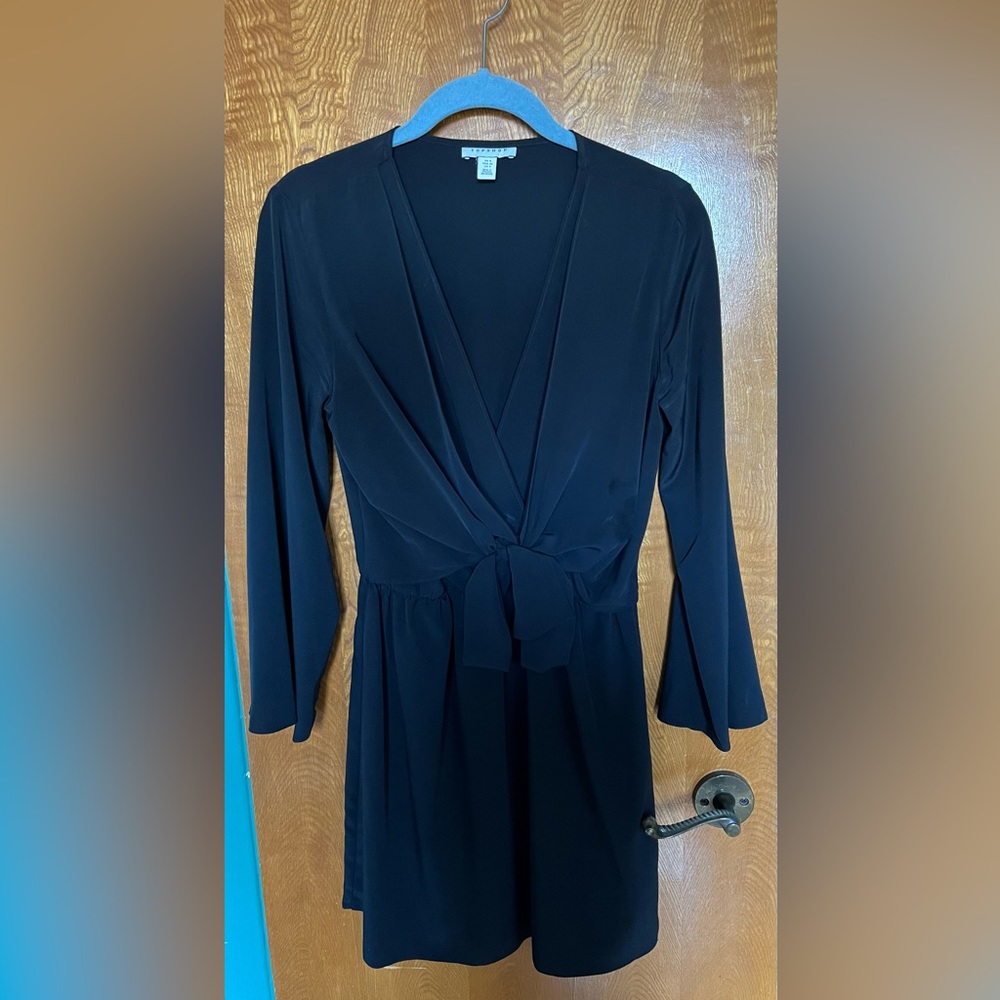 TOP SHOP ● Knot Front Wrap Dress